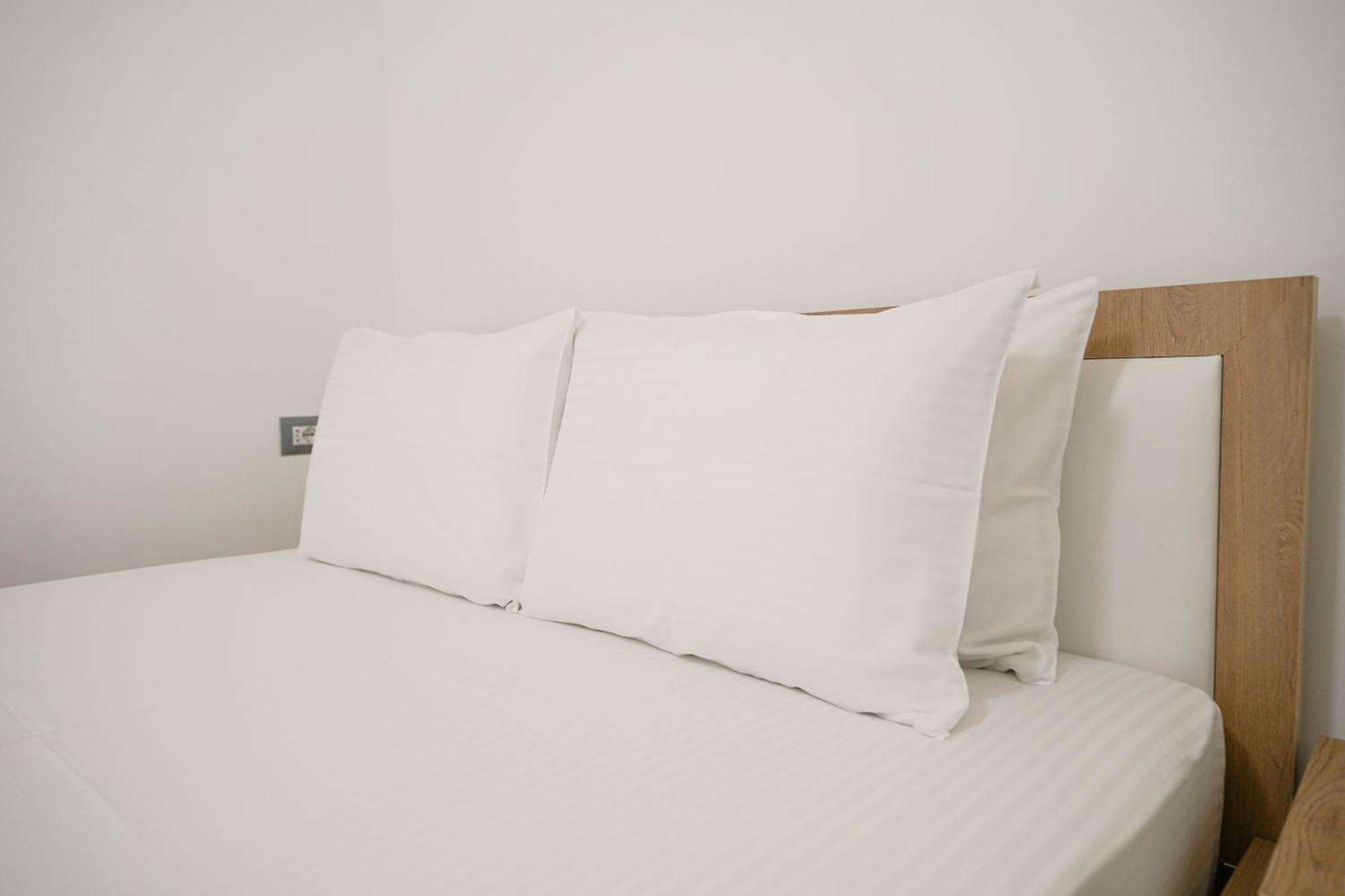 Ora Apartments Gjirokastër Esterno foto