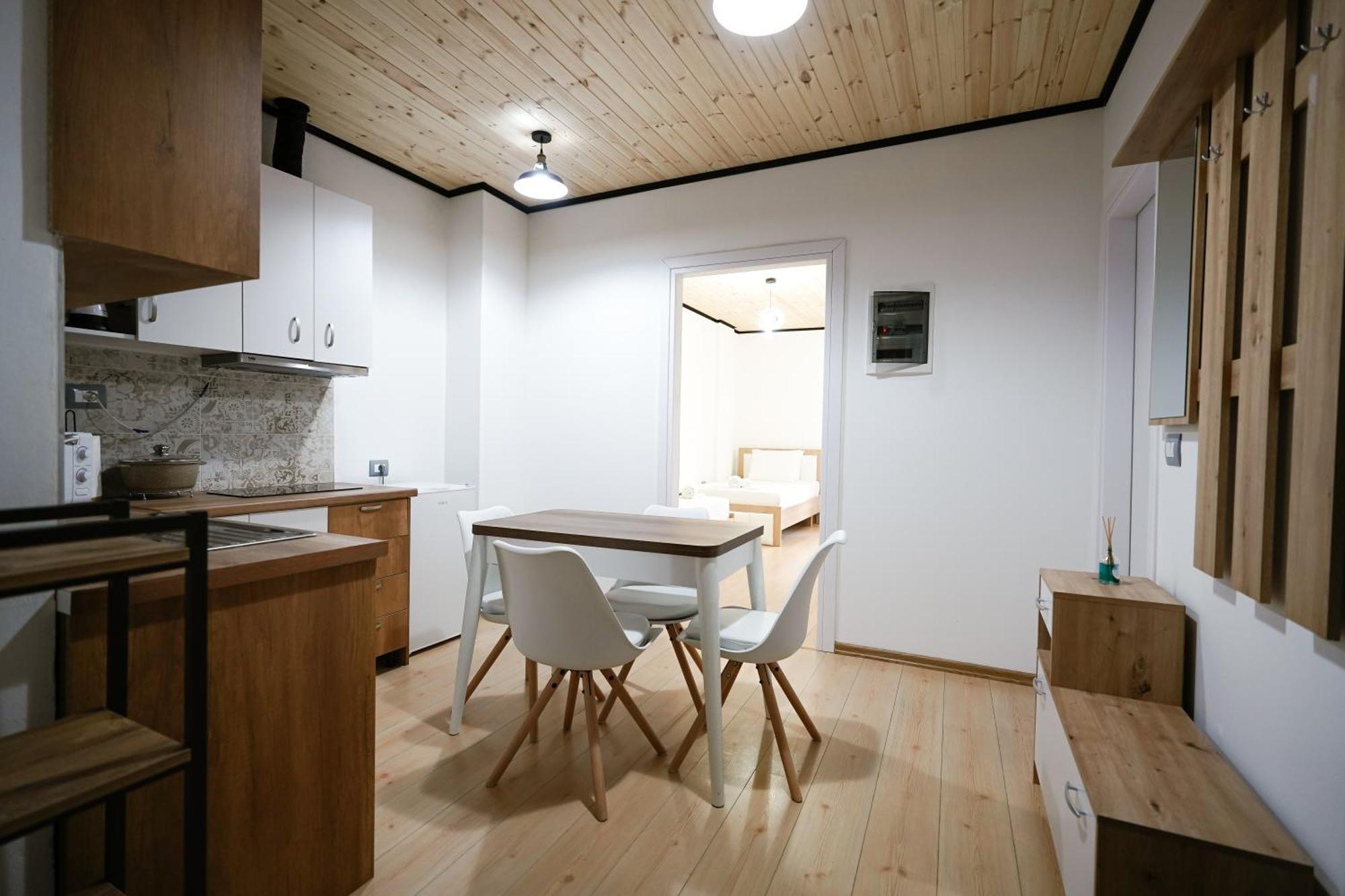 Ora Apartments Gjirokastër Esterno foto